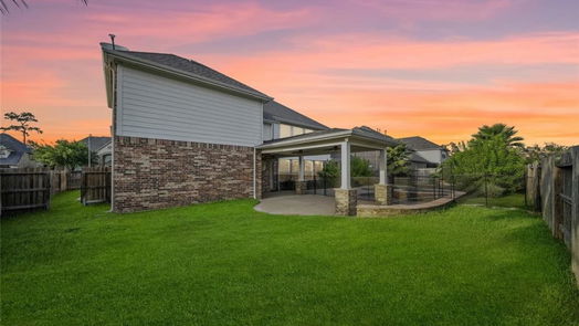 Humble 2-story, 5-bed 7810 Trinity Hills Lane-idx