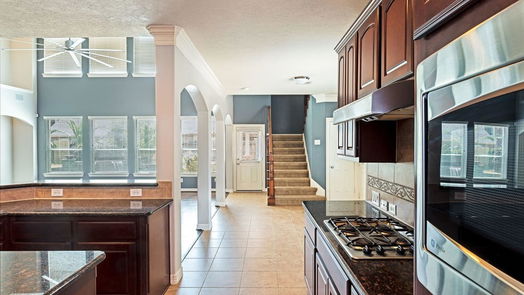 Humble 2-story, 5-bed 7810 Trinity Hills Lane-idx