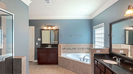 Humble 2-story, 5-bed 7810 Trinity Hills Lane-idx