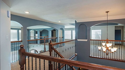 Humble 2-story, 5-bed 7810 Trinity Hills Lane-idx