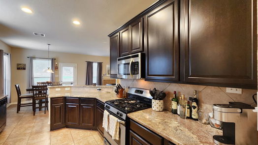 Humble 2-story, 4-bed 4503 Kenya Manor Drive-idx