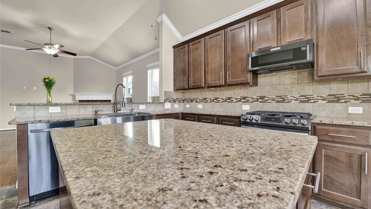 Humble 2-story, 4-bed 14711 Diane Manor Lane-idx