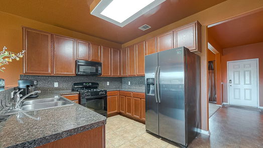 Humble 2-story, 4-bed 9514 Barr Spring Drive-idx