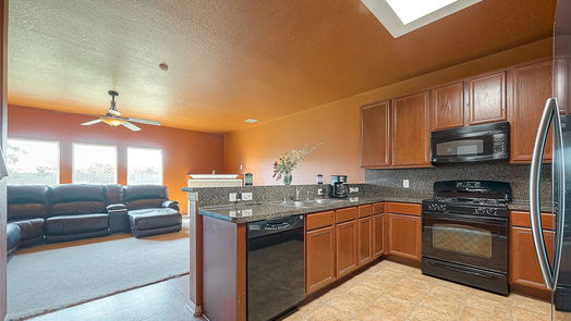 Humble 2-story, 4-bed 9514 Barr Spring Drive-idx