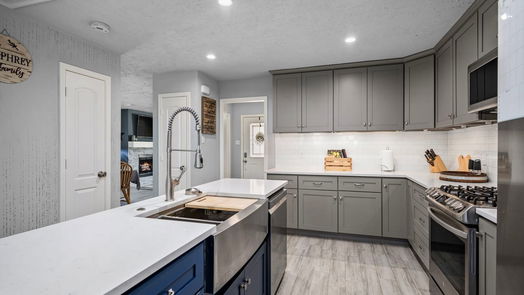 Humble 2-story, 4-bed 3702 Beckett Ridge Drive-idx