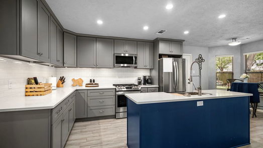Humble 2-story, 4-bed 3702 Beckett Ridge Drive-idx