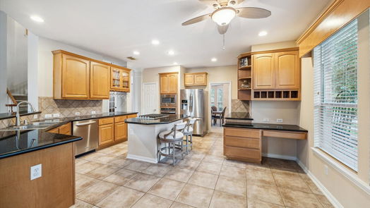 Humble 2-story, 4-bed 14731 Leighwood Creek Lane-idx
