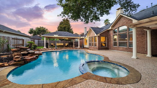 Humble 2-story, 4-bed 14731 Leighwood Creek Lane-idx