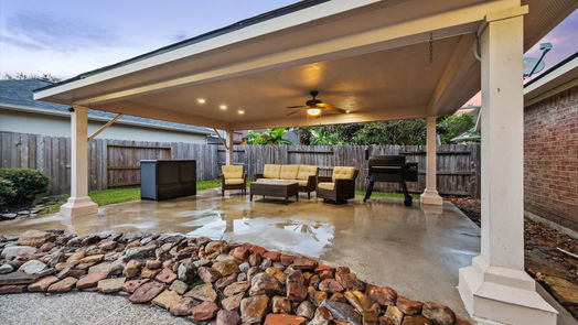Humble 2-story, 4-bed 14731 Leighwood Creek Lane-idx