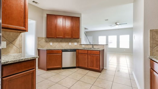 Humble 2-story, 5-bed 9519 Barr Spring Drive-idx