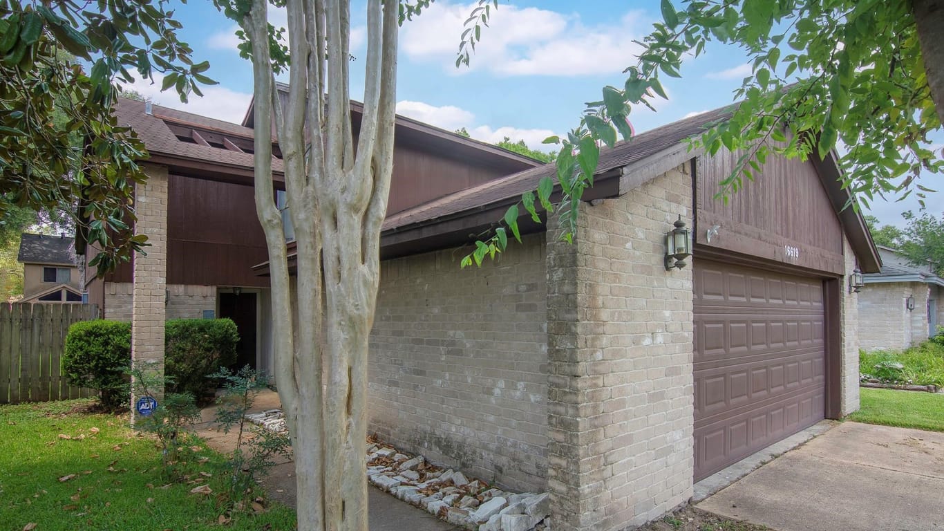 Humble 2-story, 2-bed 16619 Capewood Drive-idx