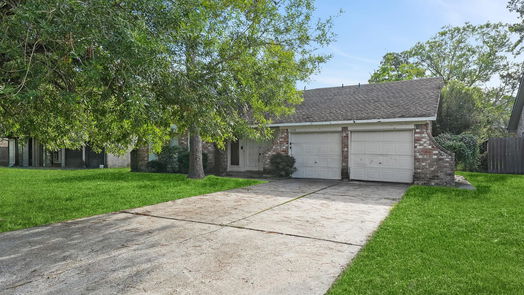 Humble 1-story, 3-bed 15218 Falcon Ridge Drive-idx