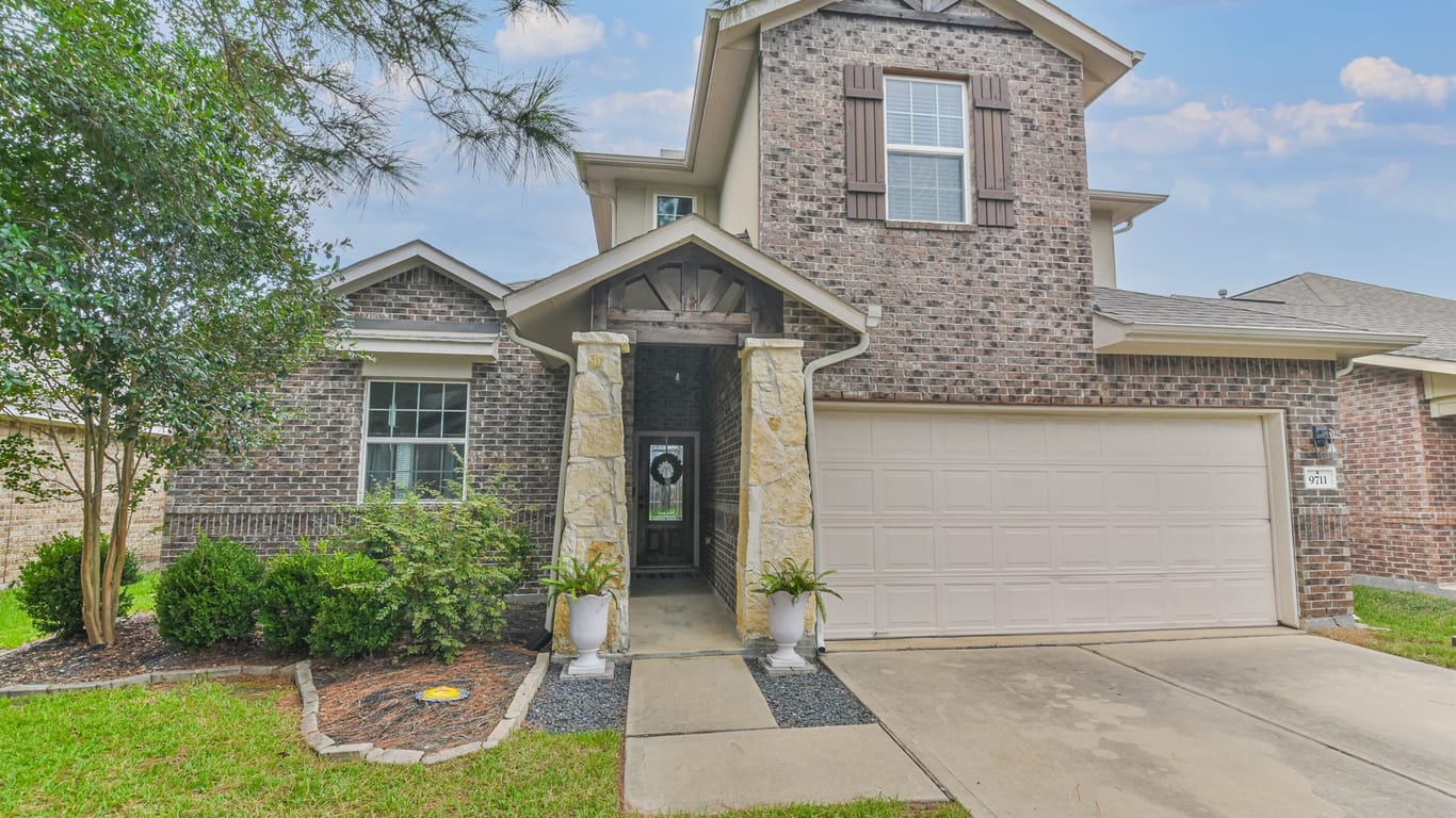 Humble 2-story, 4-bed 9711 Lockhart Reach Lane-idx