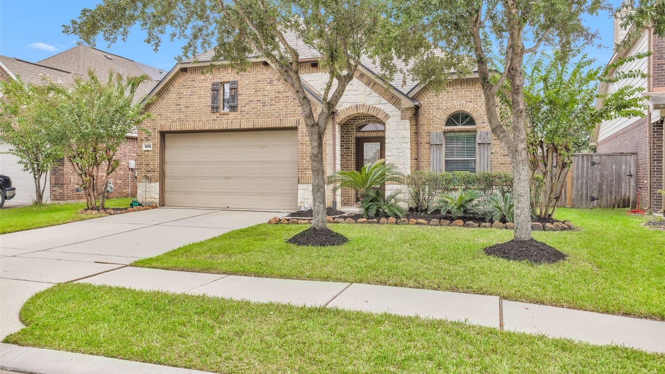 Humble 1-story, 3-bed 14818 Keely Woods Court-idx