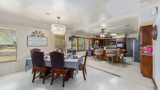 Humble null-story, 4-bed 6119 Shirley Lane-idx