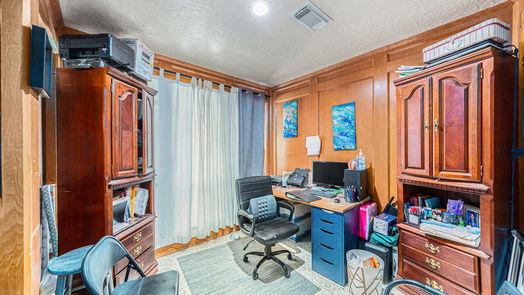 Humble null-story, 4-bed 6119 Shirley Lane-idx