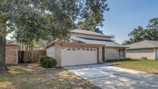 Humble 2-story, 3-bed 3614 Village Grove Drive-idx