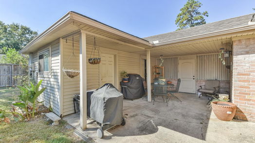 Humble 2-story, 4-bed 1602 N Hollow Drive-idx