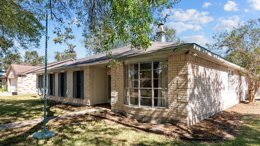 Humble 1-story, 4-bed 17502 Glenhew Road-idx