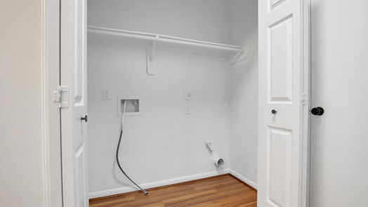 Humble 2-story, 3-bed 9619 Barr Spring Drive-idx