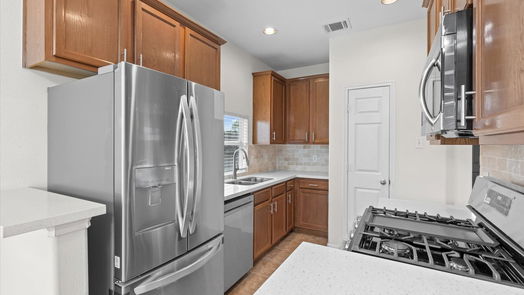Humble 2-story, 3-bed 15027 Silhouette Ridge Drive-idx