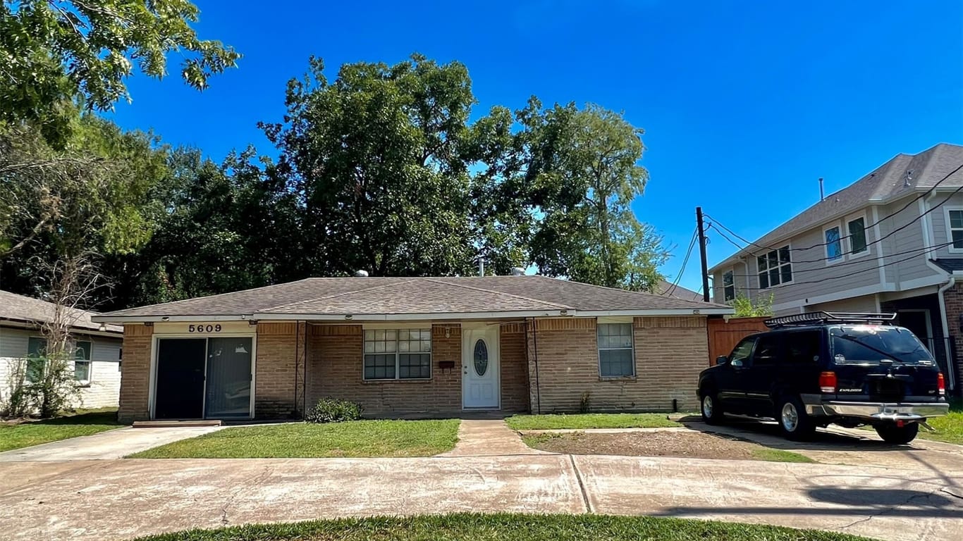 Bellaire 1-story, 3-bed 5609 Newcastle Street-idx