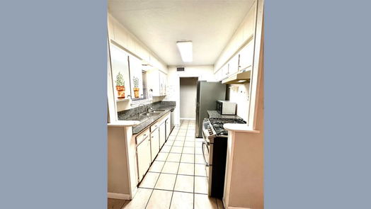 Bellaire 1-story, 3-bed 5609 Newcastle Street-idx