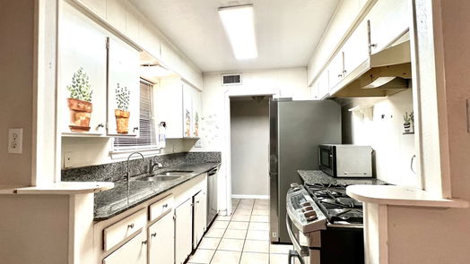 Bellaire 1-story, 3-bed 5609 Newcastle Street-idx