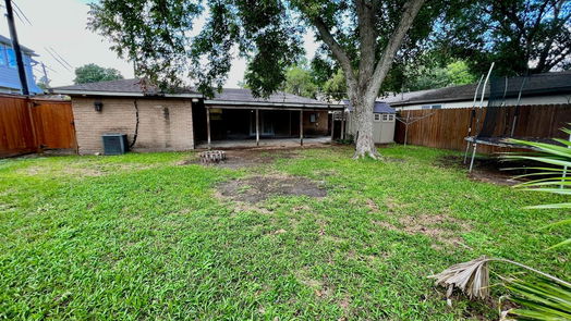 Bellaire 1-story, 3-bed 5609 Newcastle Street-idx