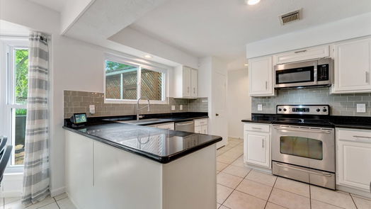 Richmond 2-story, 5-bed 1915 Richmond Vantage Drive-idx