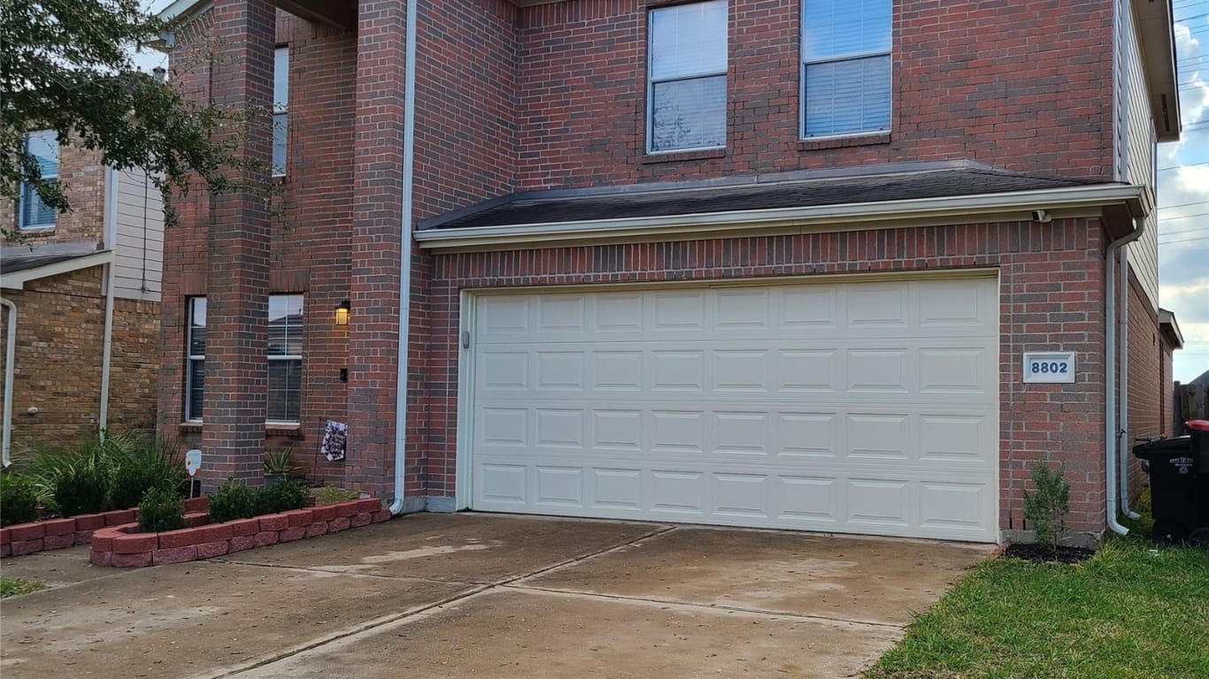 Richmond 2-story, 4-bed 8802 Arapahoe Pass Lane-idx