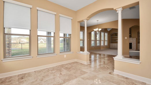 Richmond 2-story, 4-bed 7507 Shady Lake Grove-idx