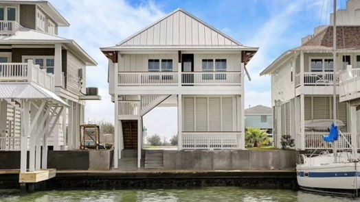 Brazoria 2-story, 4-bed 5608 SW County Road 469 Road SW-idx