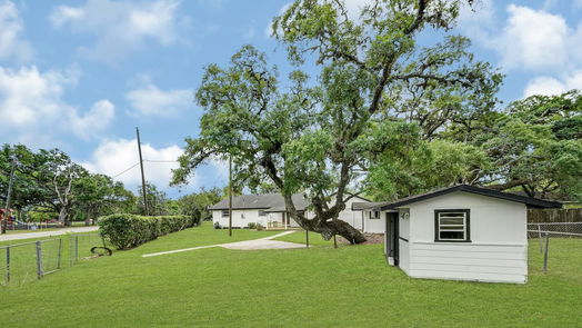Brazoria 1-story, 3-bed 549 E New York Street-idx
