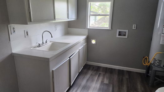 Brazoria 1-story, 3-bed 549 E New York Street-idx