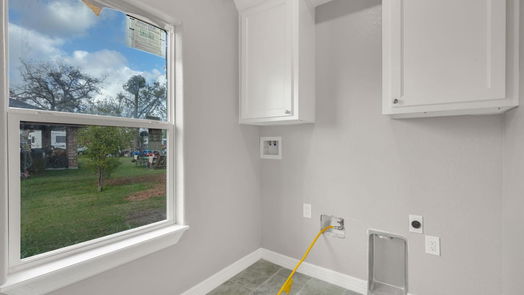 Brazoria null-story, 3-bed 409 E Travis-idx