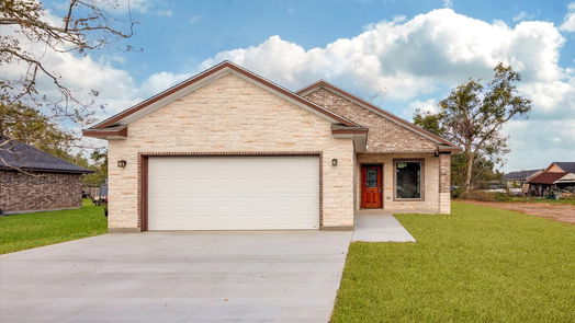 Brazoria null-story, 3-bed 409 E Travis-idx