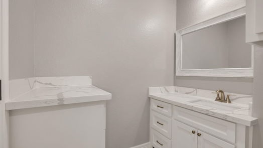 Brazoria null-story, 3-bed 409 E Travis-idx