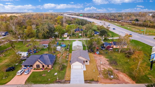 Brazoria null-story, 3-bed 409 E Travis-idx