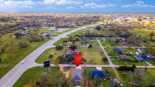 Brazoria null-story, 3-bed 409 E Travis-idx