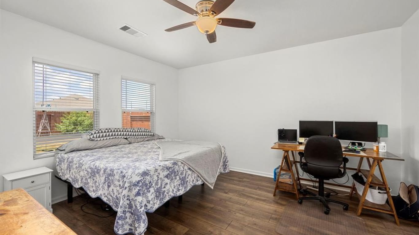 Brookshire 1-story, 3-bed 1004 Banyon Tree Lane-idx
