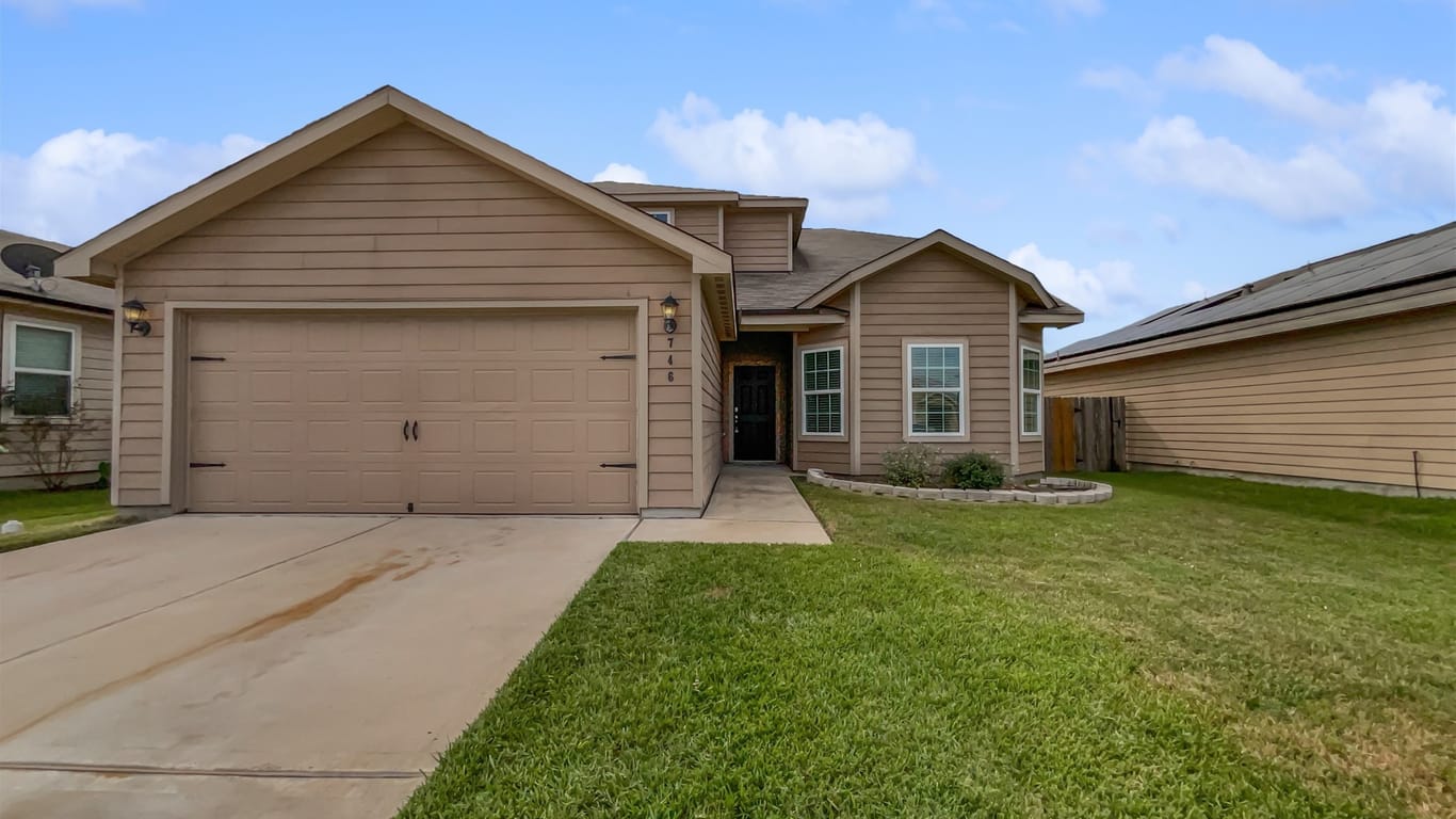 Brookshire 2-story, 4-bed 746 Crystal Lakes Drive-idx