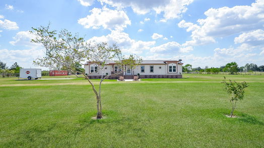 Brookshire 1-story, 4-bed 32811 S Red Leaf Lane-idx