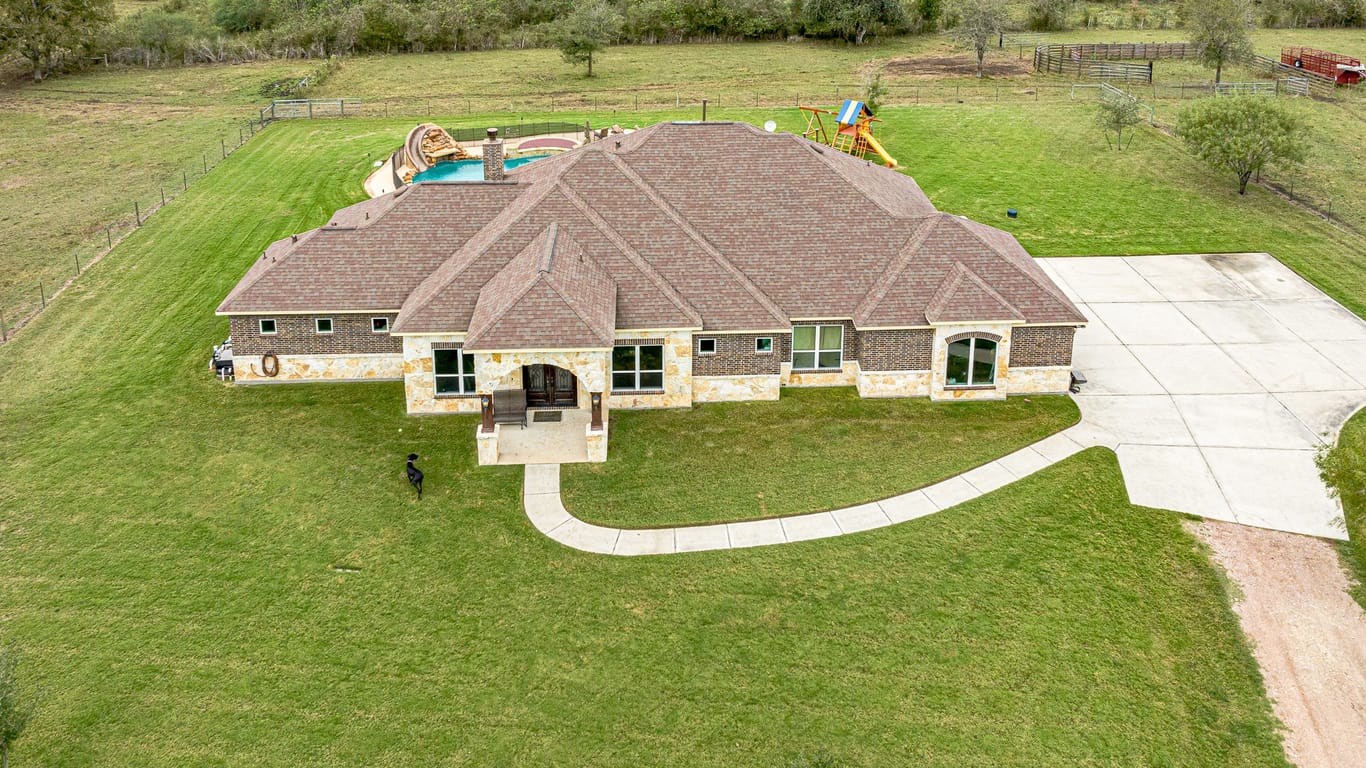 Pattison 1-story, 4-bed 5729 & 5731 Muske ln-idx