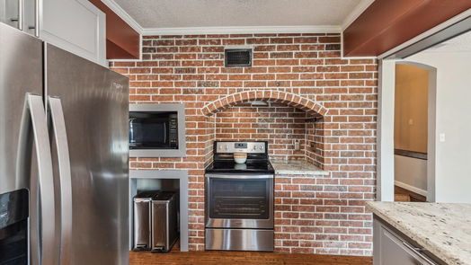 Cypress 1-story, 3-bed 13510 Lakecrest Drive-idx