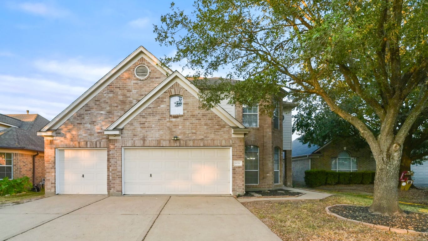 Cypress 2-story, 5-bed 16710 Town Glade Drive-idx