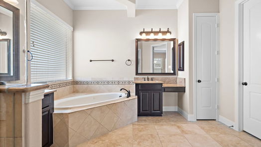 Cypress 2-story, 5-bed 10615 N Sunrise Shores Lane-idx