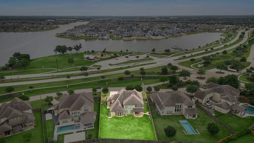 Cypress 2-story, 5-bed 10615 N Sunrise Shores Lane-idx