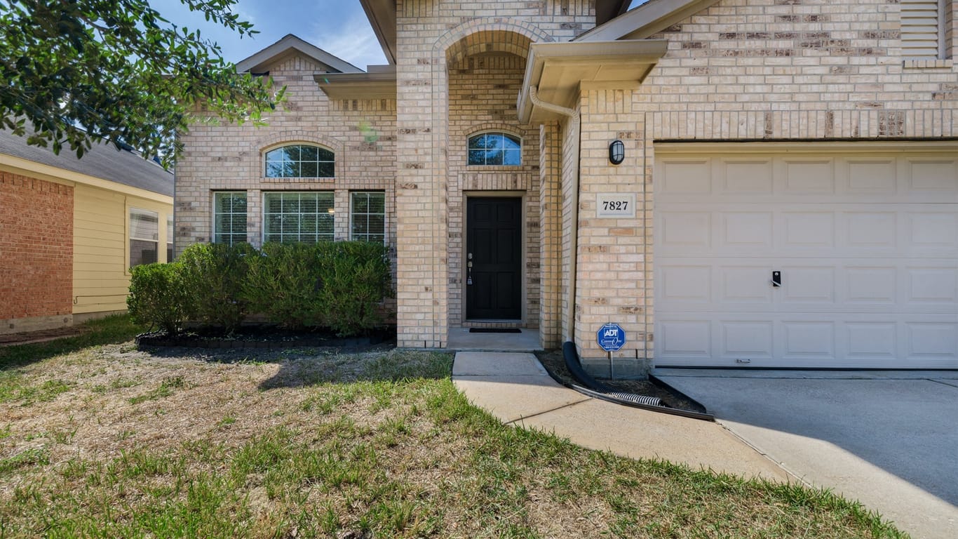 Cypress 2-story, 4-bed 7827 Meandering Oak Lane-idx