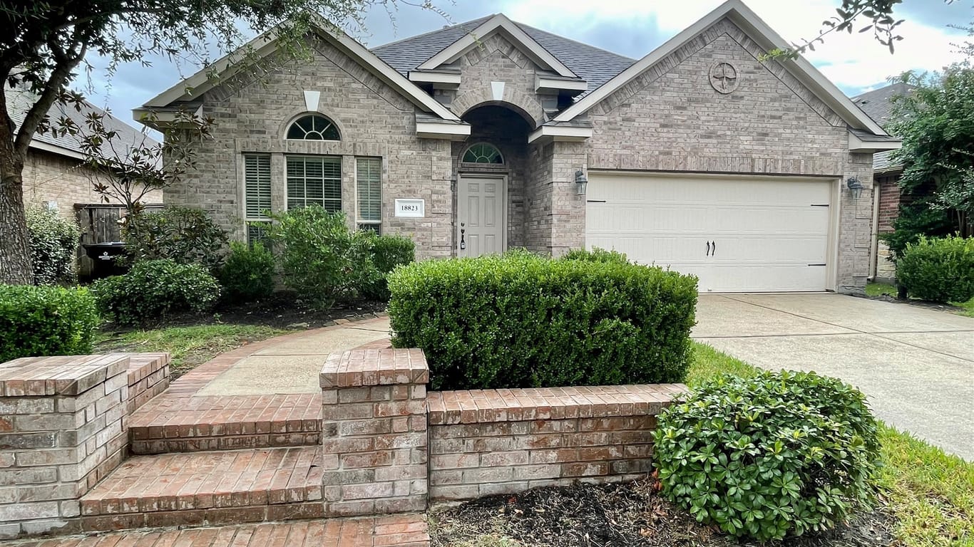 Cypress 1-story, 3-bed 18823 Cove Pointe Drive-idx